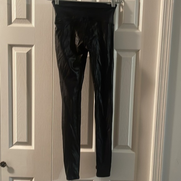 Spanx Faux Leather Leggings🥰🥰 - Picture 2 of 2